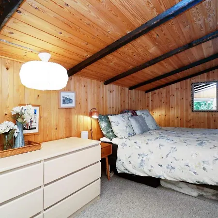 V Holiday home *