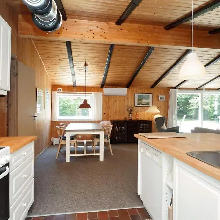 V Holiday home *